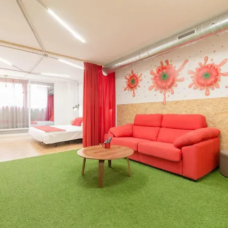 توميت روومز شقة